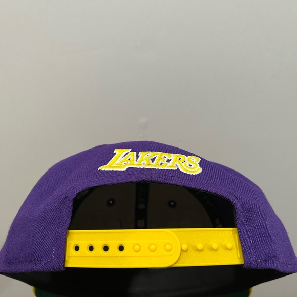 New Era, 9Fifty SnapBack Hat, Los Angeles Lakers - Picture 5 of 8